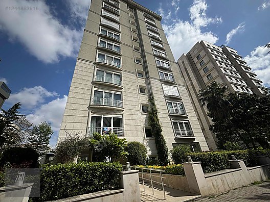 BK'dan CADDEBOSTAN SAHİL'de 155 m2 DENİZ CEPHELİ SATILIK 4+1 #1244863616