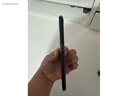 Used & Brand New Items / Cell Phones & Accessories / Cell Phones / Apple / iPhone SE (2nd Gen.)