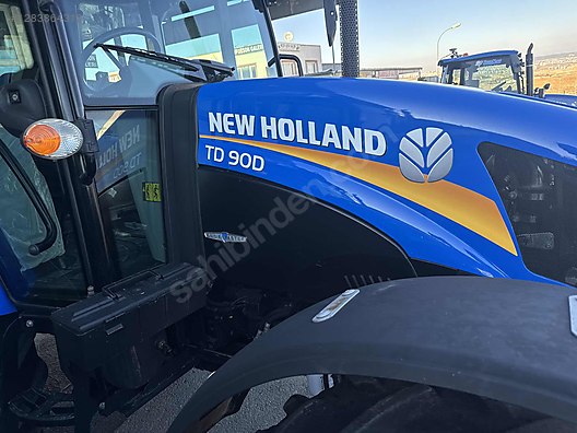 Machinery / Agricultural Machines / Tractors / New Holland / TD90D