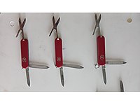 Victorinox 3 adet sıfır kamp çakısı. Adet fiyatıdır.