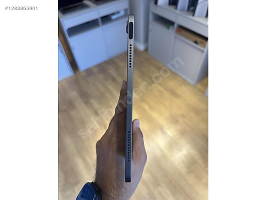 Used & Brand New Items / Computers / Tablet PC / Models / Apple / iPad Air 5