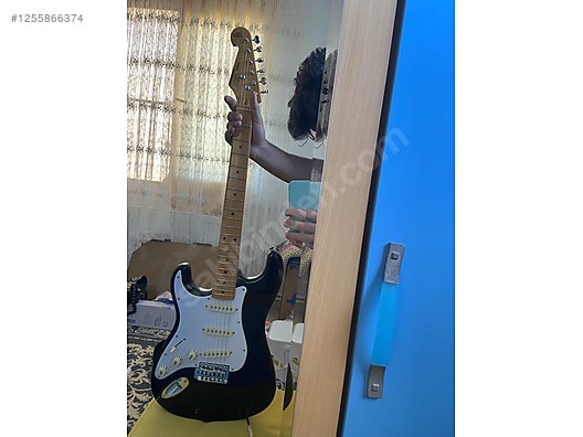 İkinci El ve Sıfır Alışveriş / Müzik / Müzik Aletleri / Telli Çalgılar / Gitar / Elektro