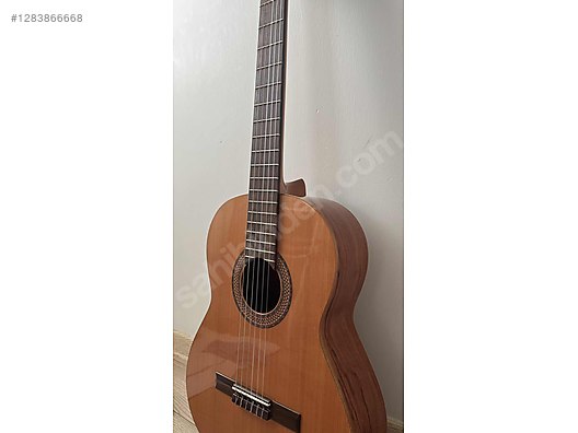 Used & Brand New Items / Music / Musical Instruments / Stringed Instruments / Guitar / Classic