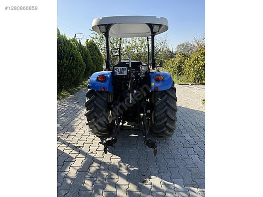 Machinery / Agricultural Machines / Tractors / New Holland / TD4.100F