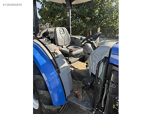 Machinery / Agricultural Machines / Tractors / New Holland / TD4.100F