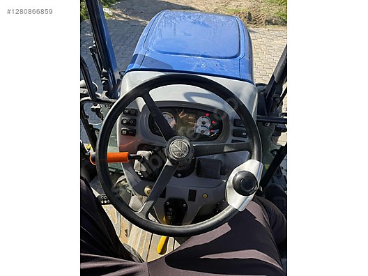 Machinery / Agricultural Machines / Tractors / New Holland / TD4.100F