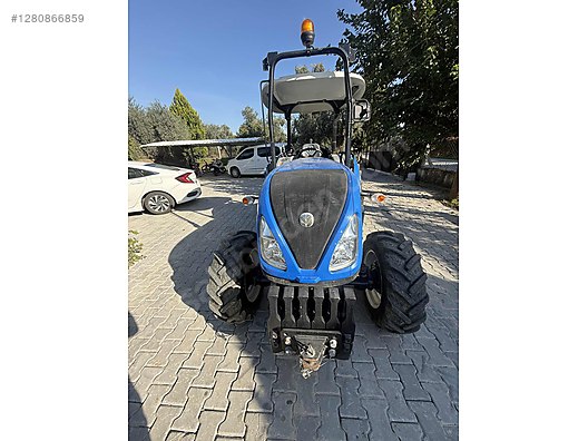 Machinery / Agricultural Machines / Tractors / New Holland / TD4.100F