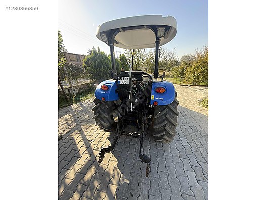 Machinery / Agricultural Machines / Tractors / New Holland / TD4.100F