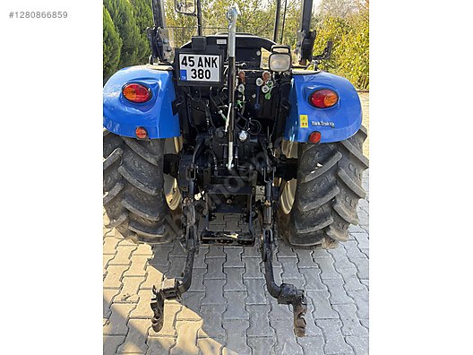 Machinery / Agricultural Machines / Tractors / New Holland / TD4.100F