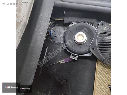 Bmw hotsell x1 subwoofer