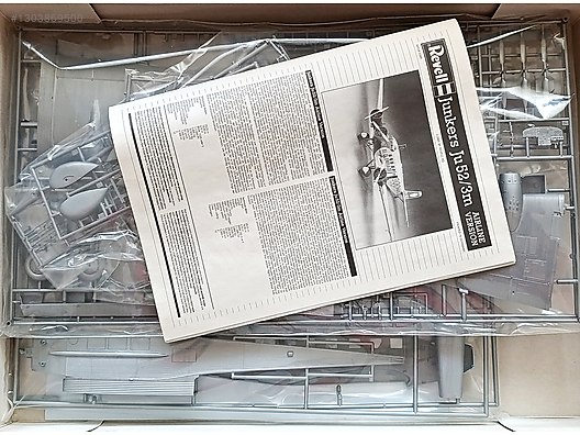 LUFTHANSA & BEA Junkers Ju 52/3m | Revell 1:48 Model Kit - Plastik