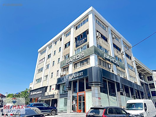 Merter Ticaret Bölgesi'nde Satılık 200 m² Ofis Katı Otoparklı