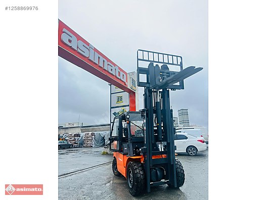 Machinery / Industrial / Carrying & Stacking Equipment / Forklifts / For Sale / Asimato