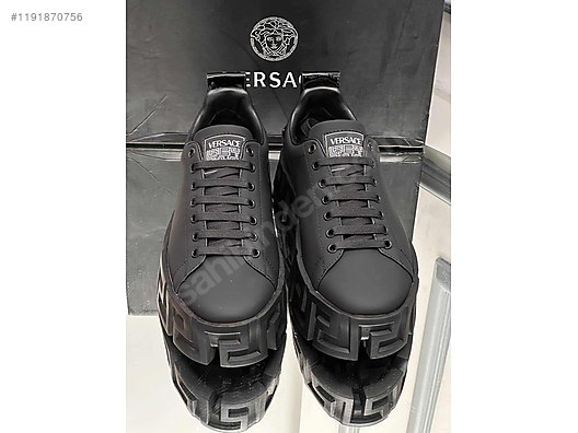 Used versace sneakers hotsell