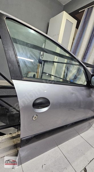 9004K5 – PEUGEOT 206 SAG ON KAPİ