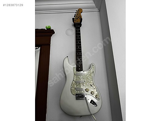 İkinci El ve Sıfır Alışveriş / Müzik / Müzik Aletleri / Telli Çalgılar / Gitar / Elektro