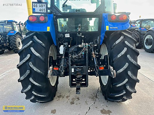 Machinery / Agricultural Machines / Tractors / New Holland / TD5.90