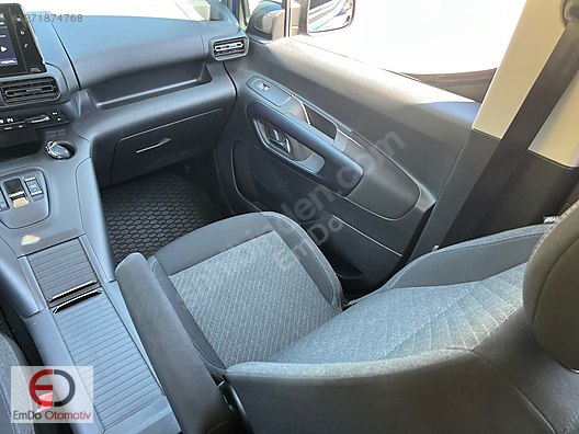 Vasıta / Minivan & Panelvan / Fiat / Doblo Combi / 1.5 BlueHDi Urban