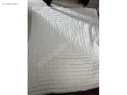 Used & Brand New Items / Home Decor / Home Textiles / Quilts & Blankets