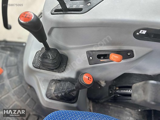 Machinery / Agricultural Machines / Tractors / New Holland / T4.70S