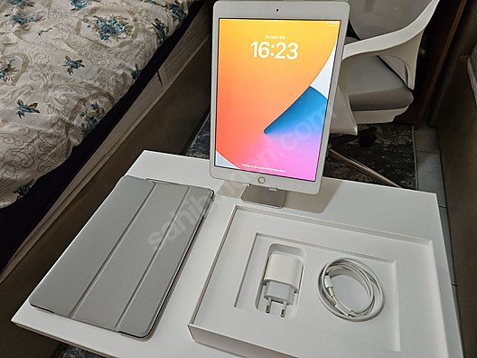 Used & Brand New Items / Computers / Tablet PC / Models / Apple / iPad 8