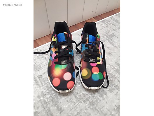 Used & Brand New Items / Clothing & Accessories / Women / Shoes / Sneakers