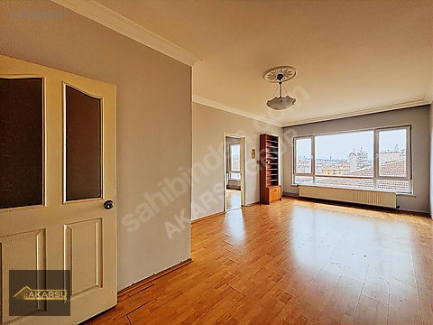 AKARSUDAN SOKULLU CADDE ÜZERİNDE GÜNEY-BATI CEPHELİ 3+1 KOMBİLİ