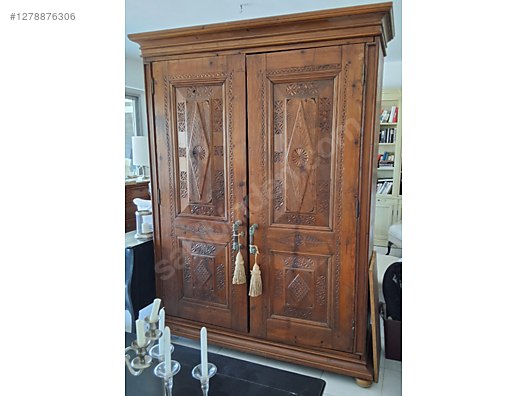 Used & Brand New Items / Antique / Furniture / Den & Living Room / Antique Cupboard