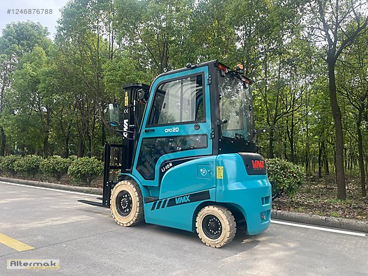 Machinery / Industrial / Carrying & Stacking Equipment / Forklifts / For Sale / Vmax