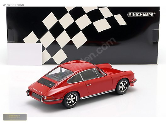 Minichamps Diecast Model 1:18 Porsche Araba - 1326877068