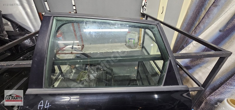 8W5833051 – AUDİ A4 2017 2020 SOL ARKA KAPİ