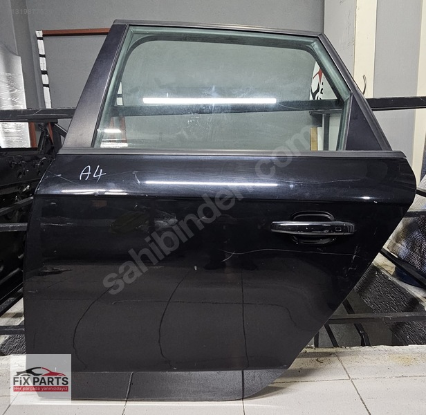8W5833051 – AUDİ A4 2017 2020 SOL ARKA KAPİ