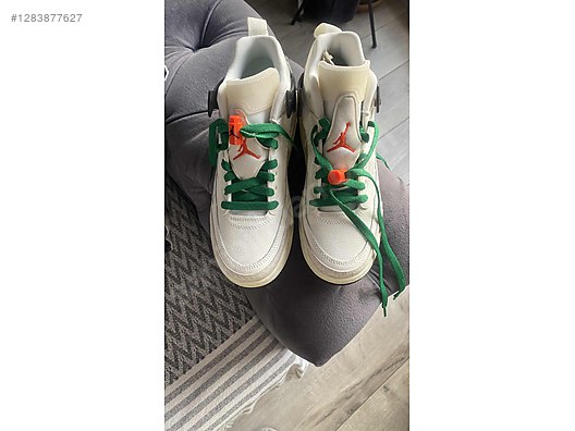 Used & Brand New Items / Clothing & Accessories / Women / Shoes / Sneakers