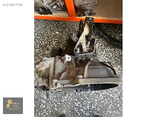 Otomobil & Arazi Aracı / Şanzıman & Vites / MAZDA 626 manuel