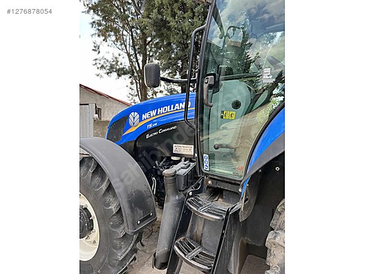 Machinery / Agricultural Machines / Tractors / New Holland / T5.105