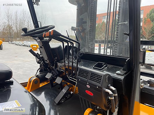 Machinery / Industrial / Carrying & Stacking Equipment / Forklifts / For Sale / Vmax