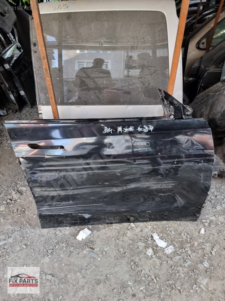1493538 – 00 D TESLA MODEL Y SAG ON KAPİ