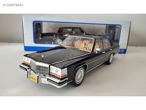 1963 Cadillac Fleetwood ミニカー 限定版 1/18 Ölçek MCG 1982 Cadillac Fleetwood Brougham Diecast on