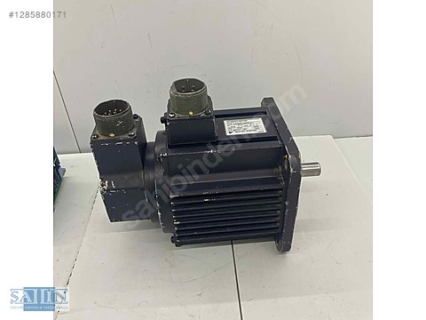 YASKAWA [USAREM-05CF J11] [USAREM-03C FJ11060] SERVO MOTOR - Yaskawa ...