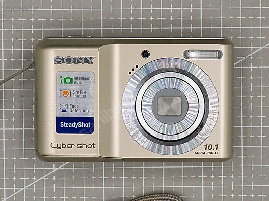 Kompakt / Sony / Cybershot DSC S2000 / Sony Cyber-shot DSC-S2000