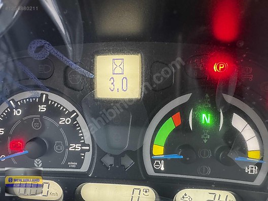 Machinery / Agricultural Machines / Tractors / New Holland / TR6.135S