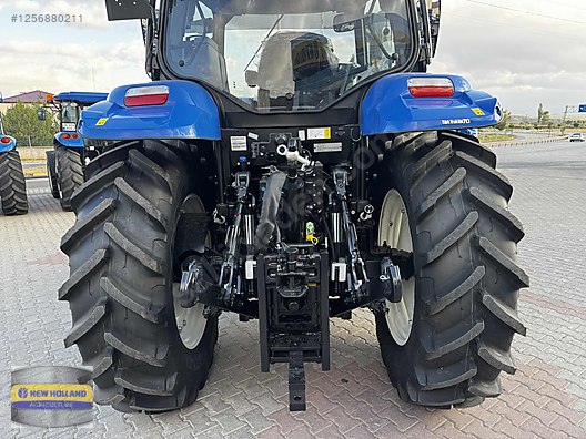 Machinery / Agricultural Machines / Tractors / New Holland / TR6.135S