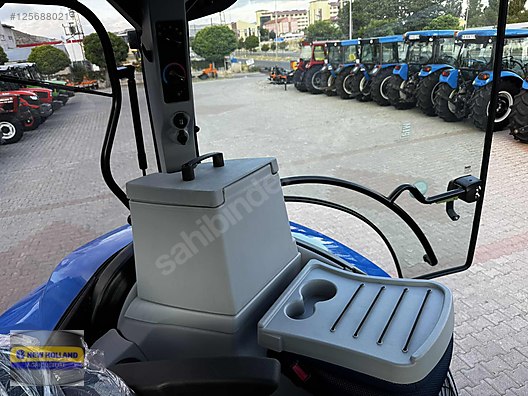 Machinery / Agricultural Machines / Tractors / New Holland / TR6.135S