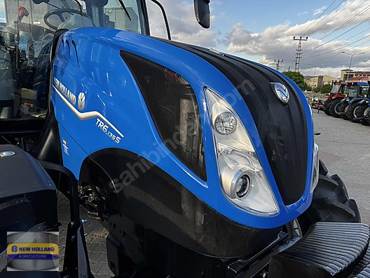 Machinery / Agricultural Machines / Tractors / New Holland / TR6.135S