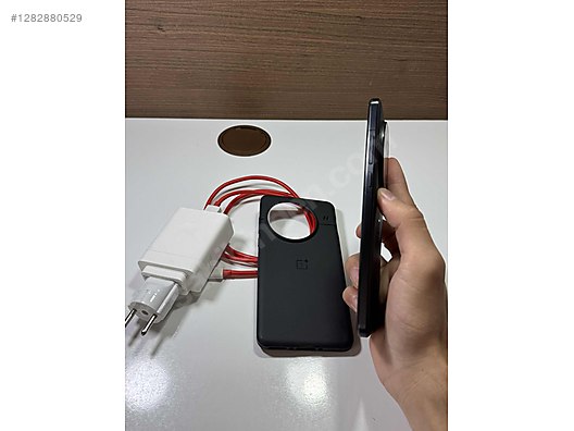 Used & Brand New Items / Cell Phones & Accessories / Cell Phones / OnePlus / 13