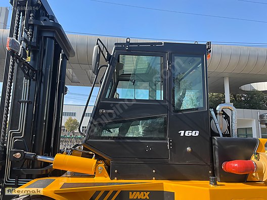 Machinery / Industrial / Carrying & Stacking Equipment / Forklifts / For Sale / Vmax