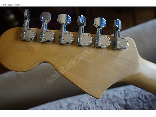 Squier Elektro Gitar