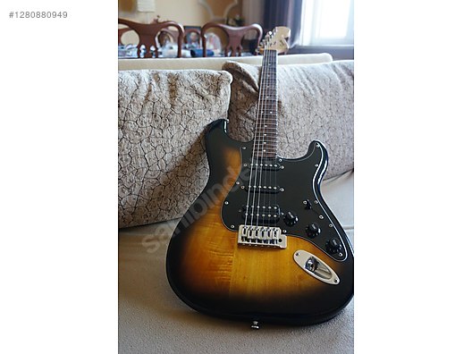 Squier Elektro Gitar
