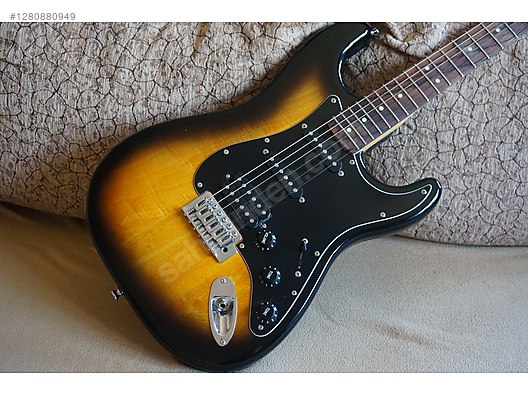 Squier Elektro Gitar