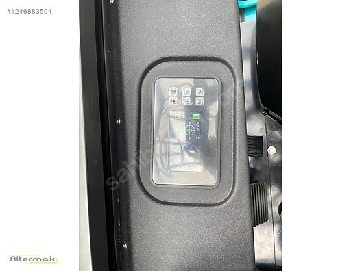 Machinery / Industrial / Carrying & Stacking Equipment / Forklifts / For Sale / Vmax